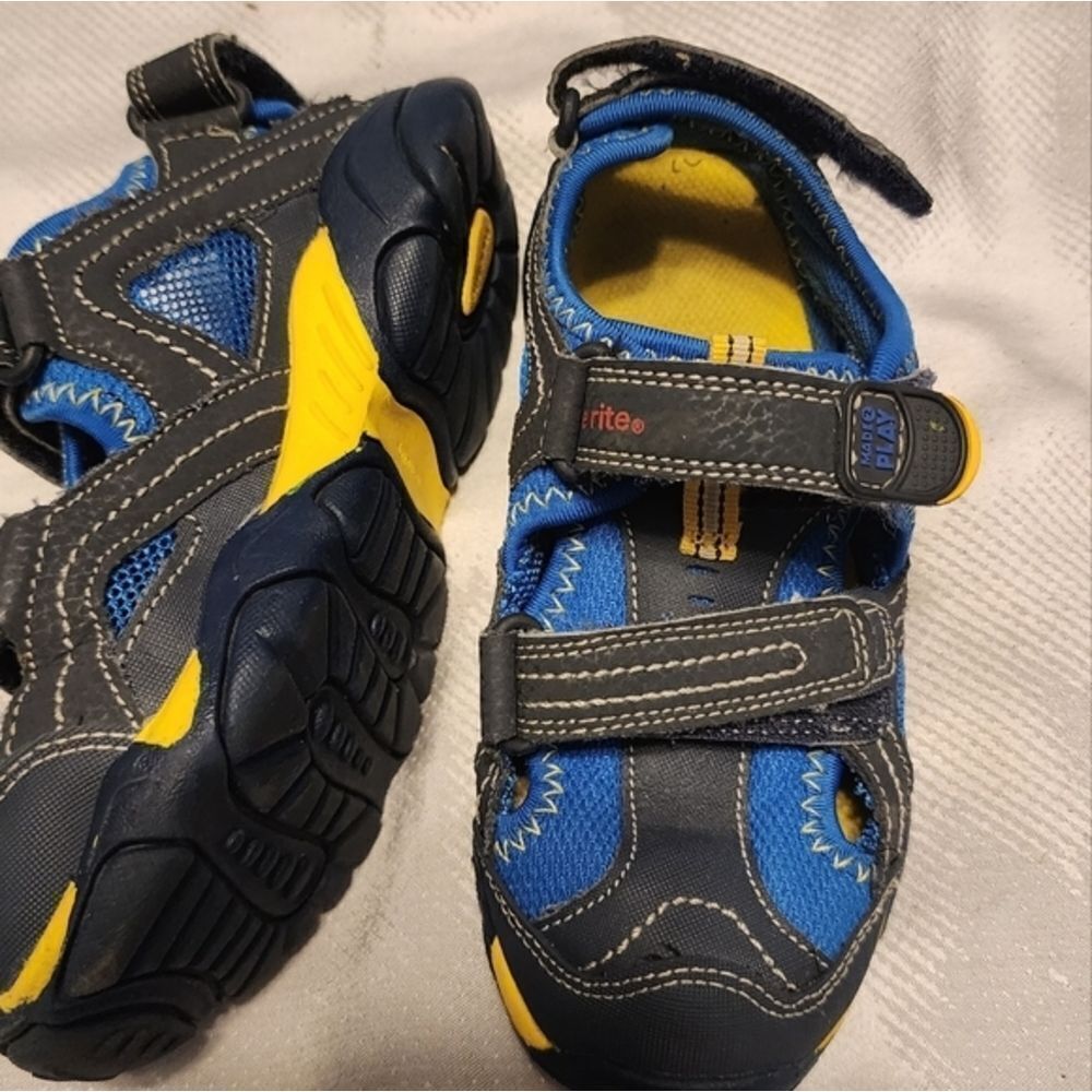 Boys Outdoor Shoes Versatile Walking, Hiking, Water & More Never Worn - Picture 7 of 8